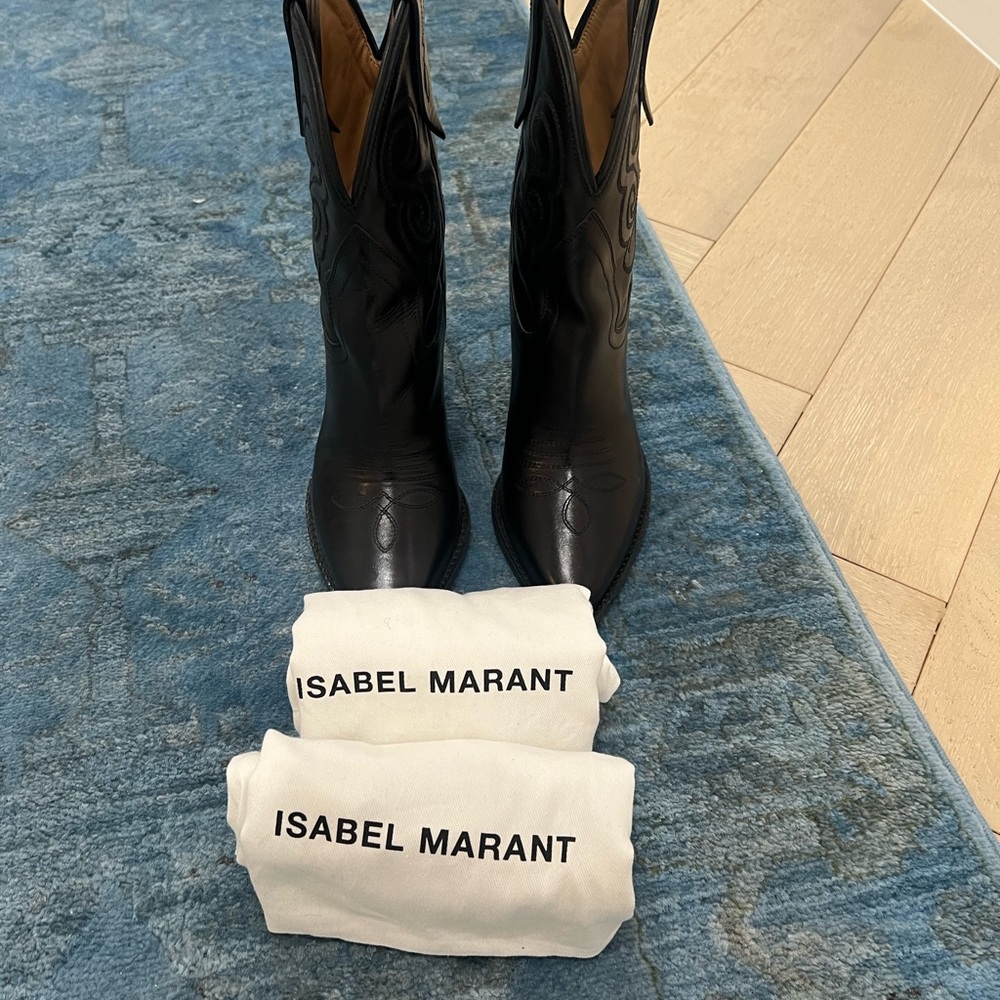 ISABEL MARANT Leyanne boots w/ stitching (WORN ONCE) - Picture 5 of 7